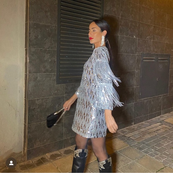 ZARA FRINGED SEQUIN MINI SHIFT DRESS BLOGGERES FAVORITE - Picture 4 of 8